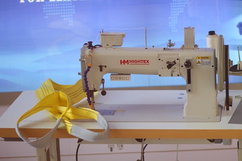 Máquina para coser eslingas de carga