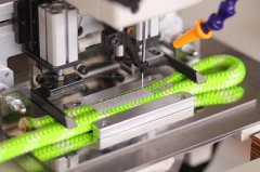 Máquina de coser automática para cuerdas de seguridad